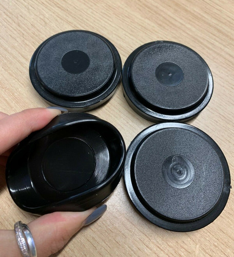Large black rubber castor - 4x,